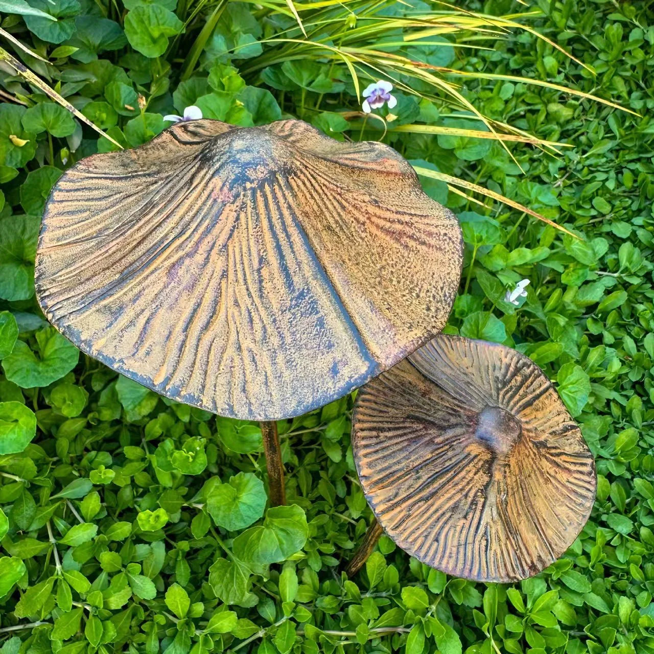 Gartendekorationsset | Retro rostige Metallpilzskulpturen | 3-teiliges Set | Robustes Design